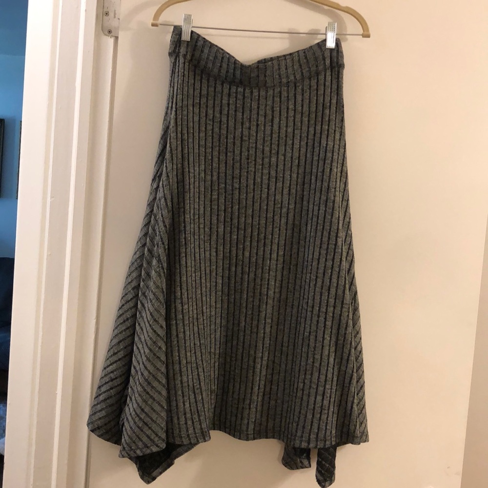 Handkerchief Skirt- Ribbed Heather Grey and Black